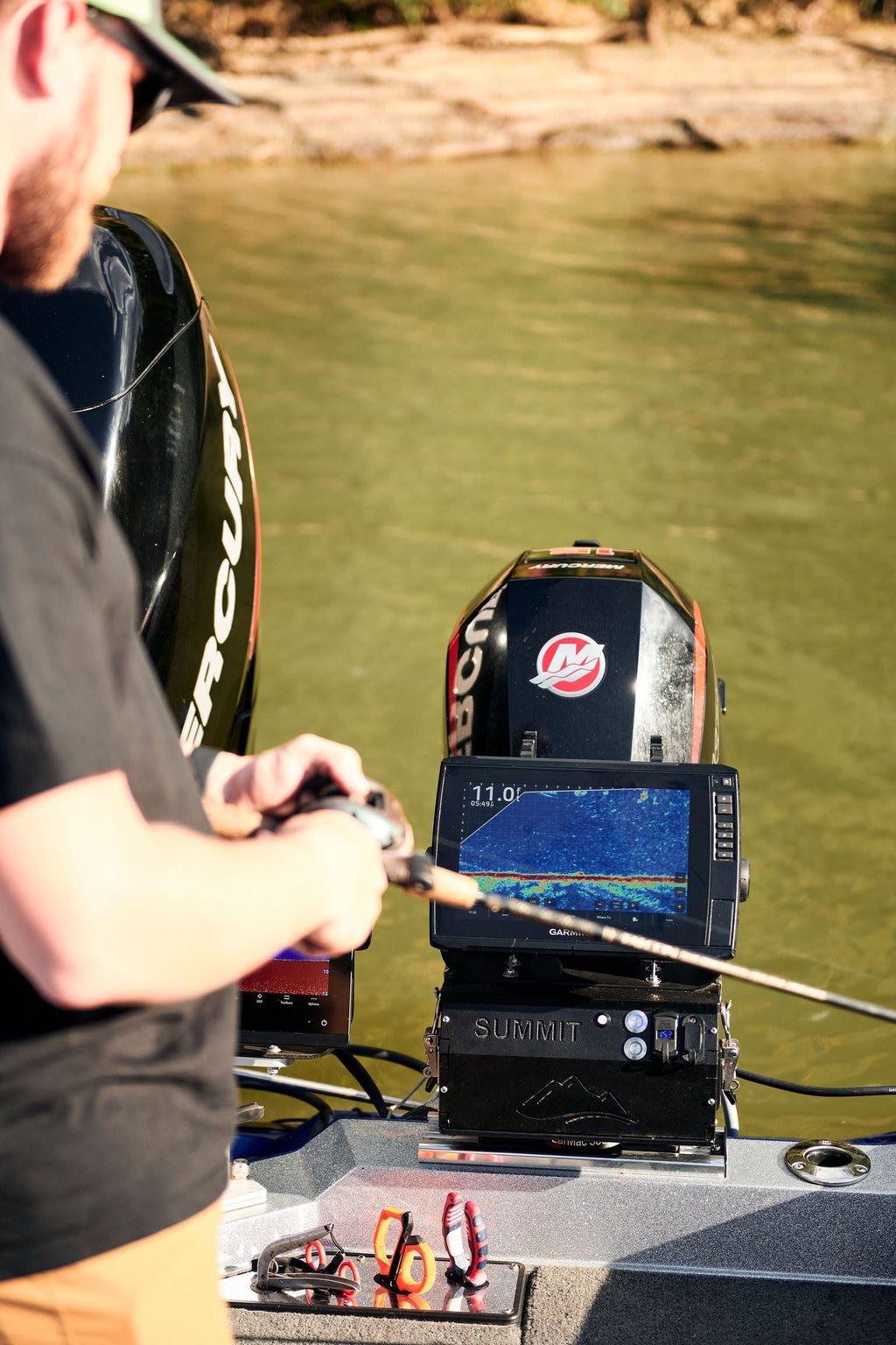 Summit Heavy Duty Shuttle For Garmin, Lowrance, and Humminbird